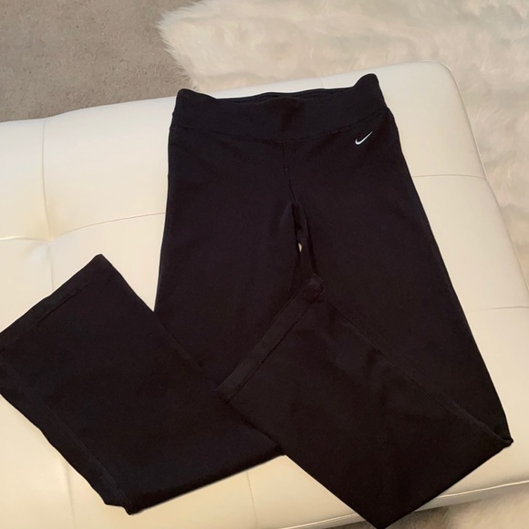 Women’s black Nike dry fit yoga pants - Picture 1 of 7